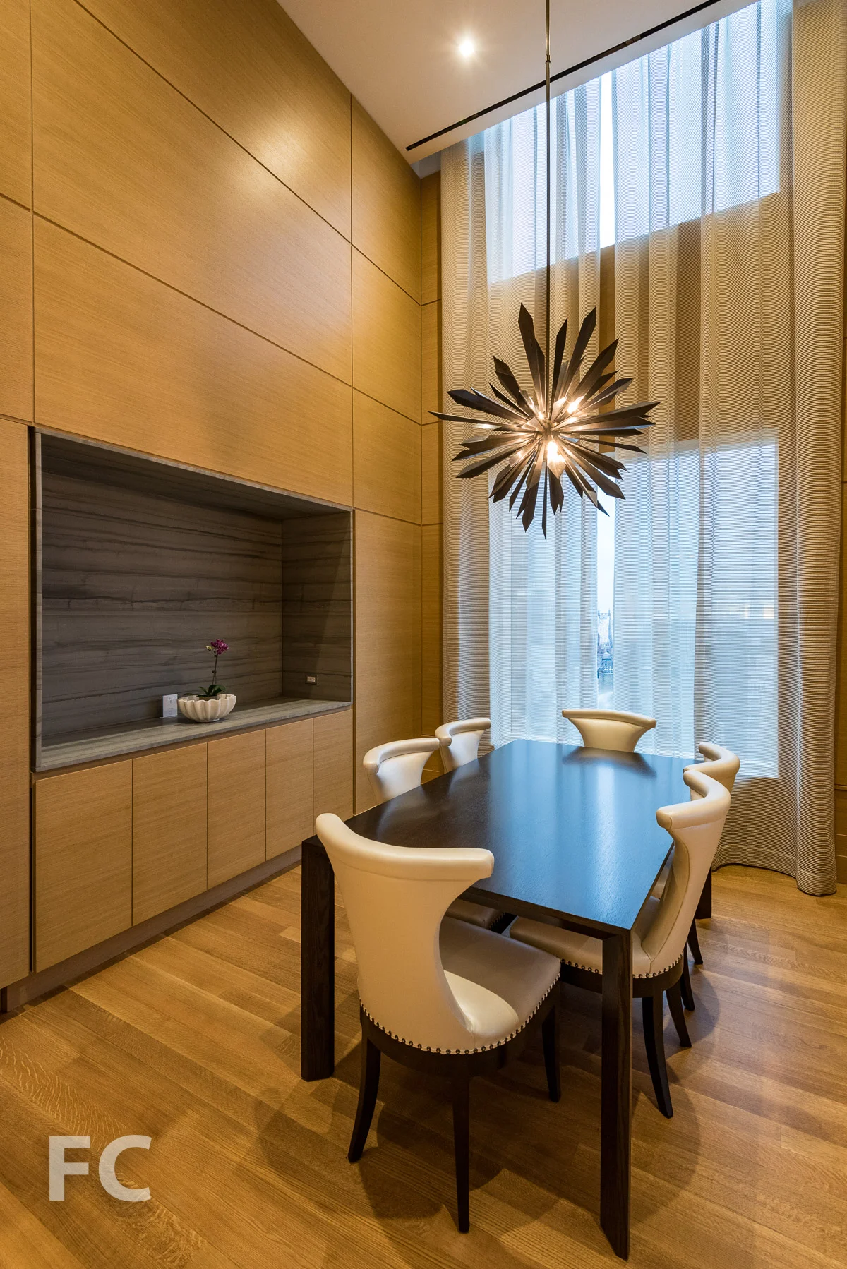 Dining room.