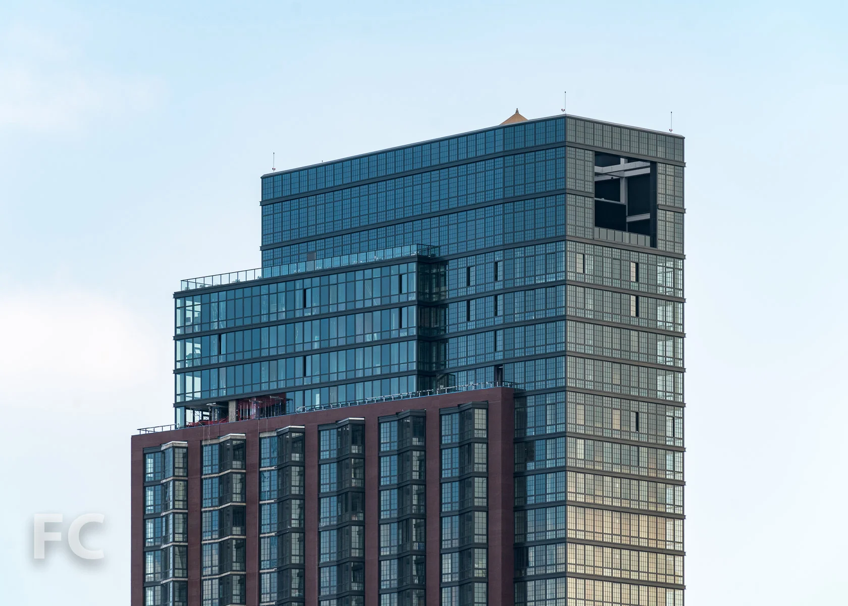 Close-up of the northeast corner of the tower at 37 Blue Slip.