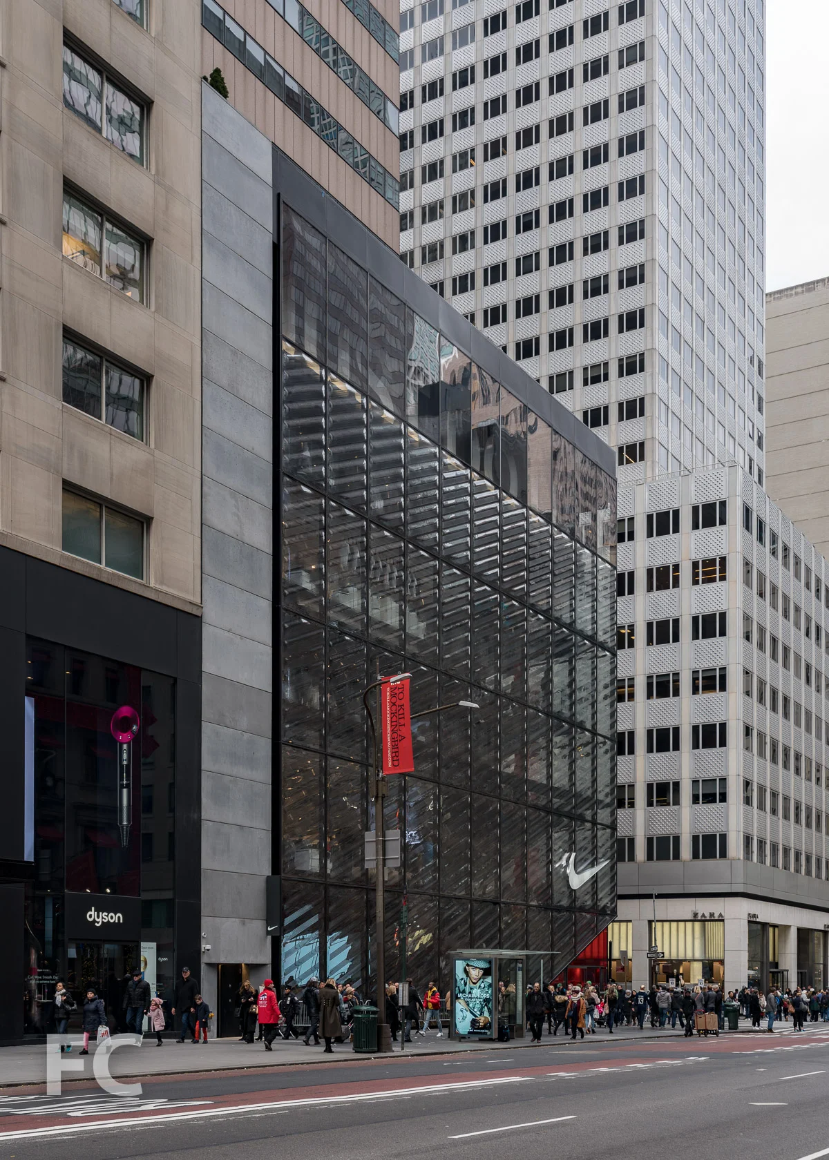 2018_11_17-Nike 5th Ave-DSC03456.jpg