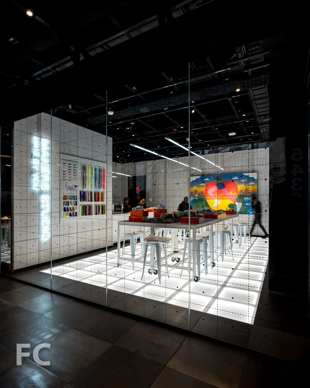 2018_11_17-Nike 5th Ave-DSC03296.jpg