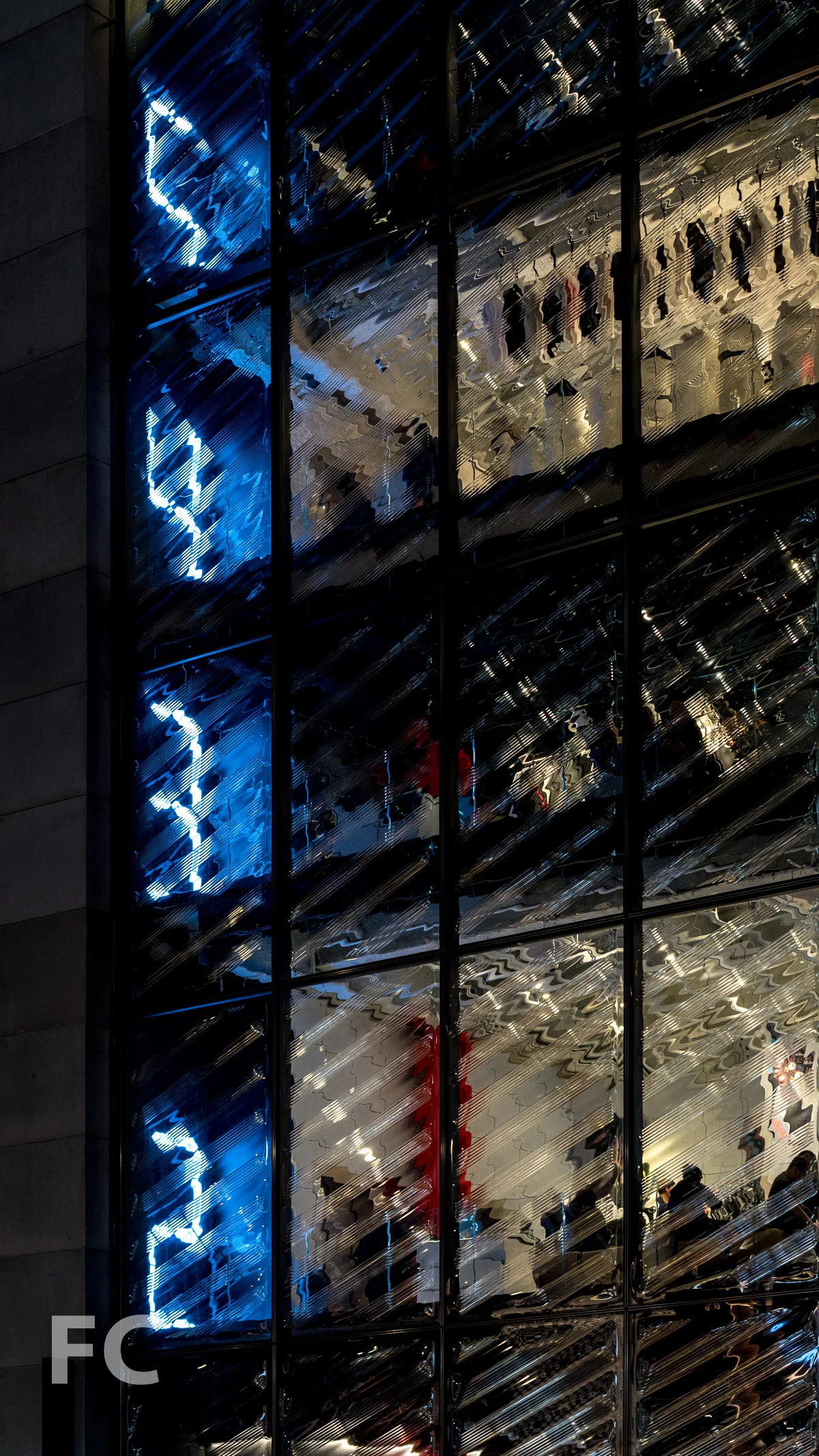 2018_11_18-Nike 5th Ave-DSC03605.jpg