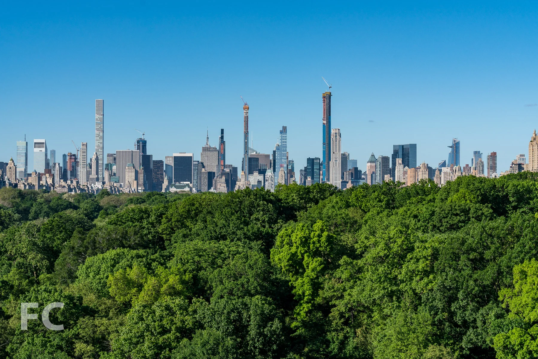 View south towards Central Park and the Midtown skyline from the top floor.