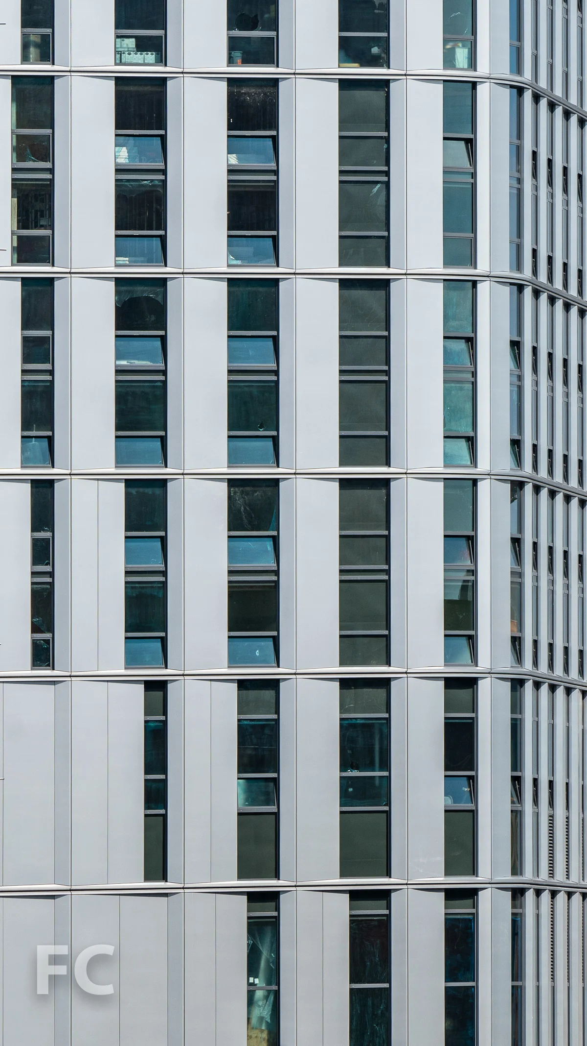 Close-up of the west facade of the hotel.