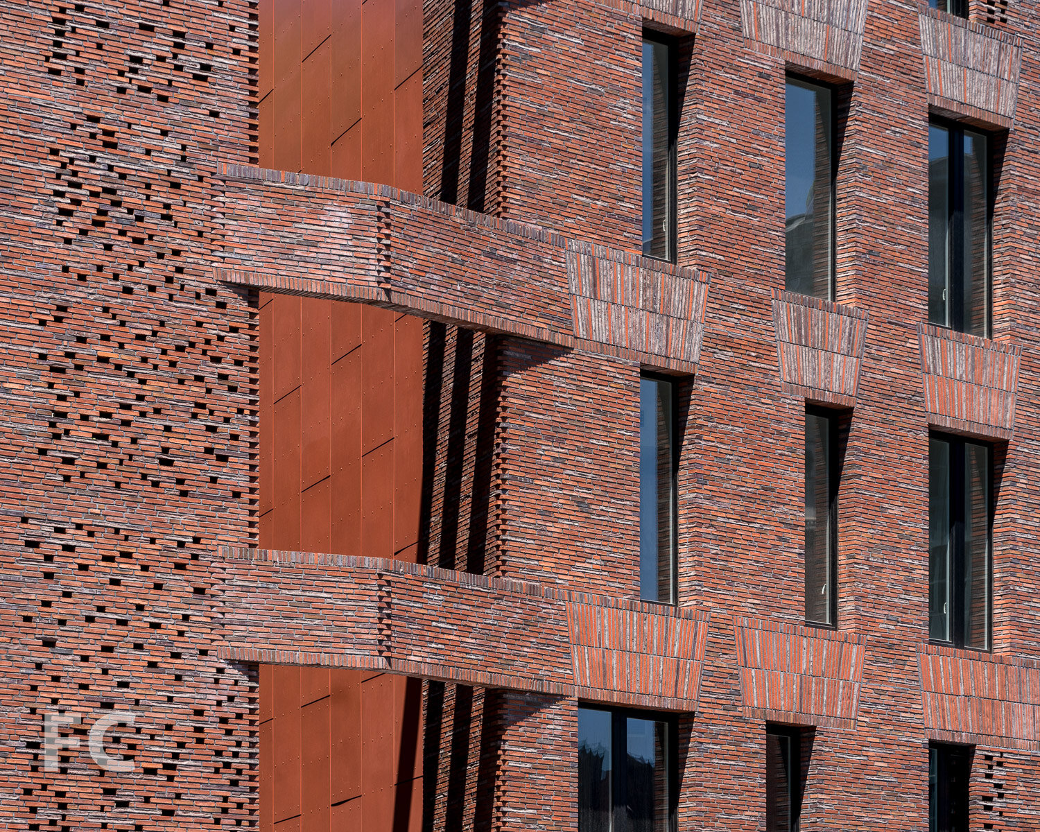 Close-up of the east facade.