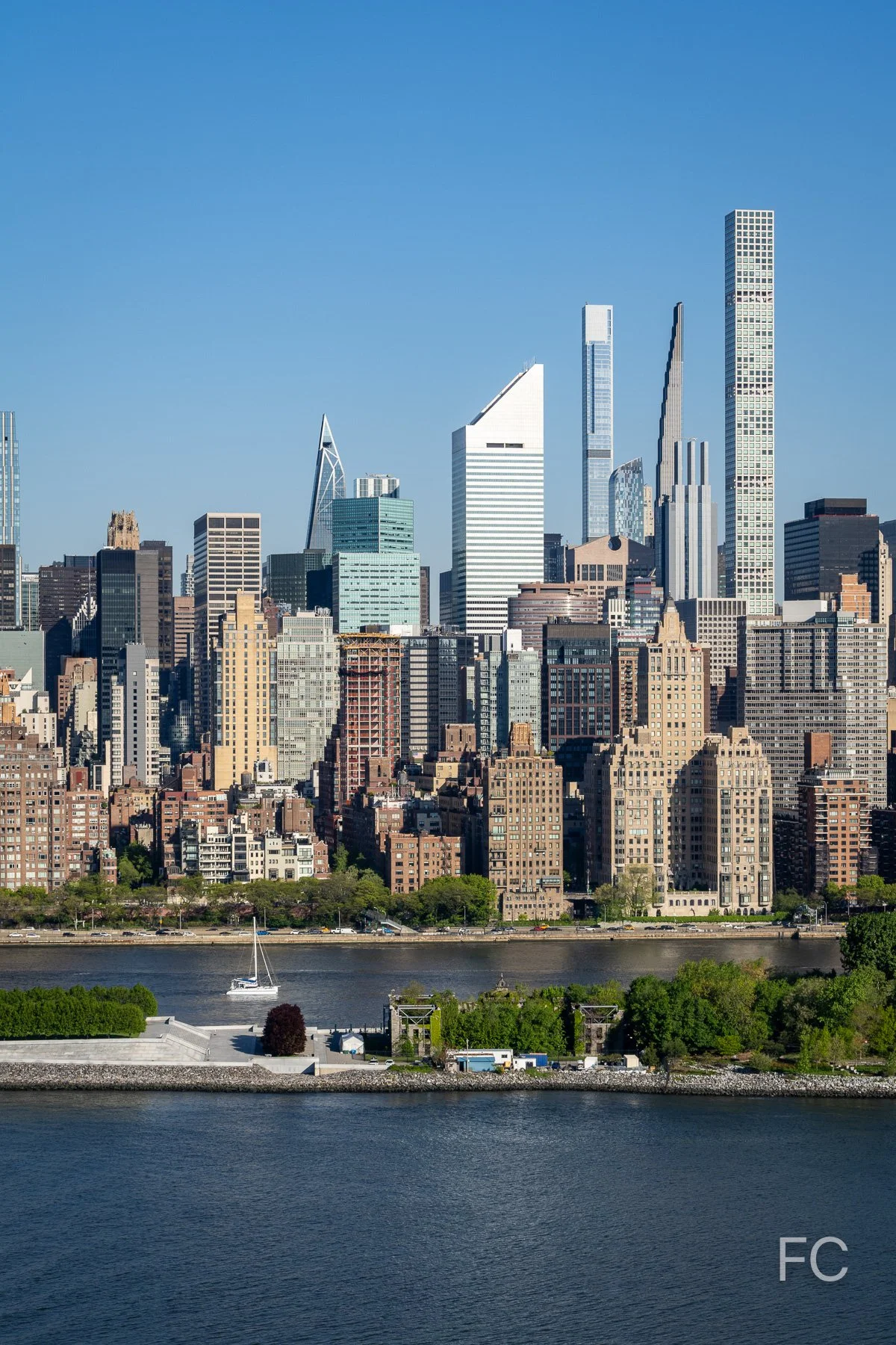 View west towards Midtown from the penthouse terrace. 