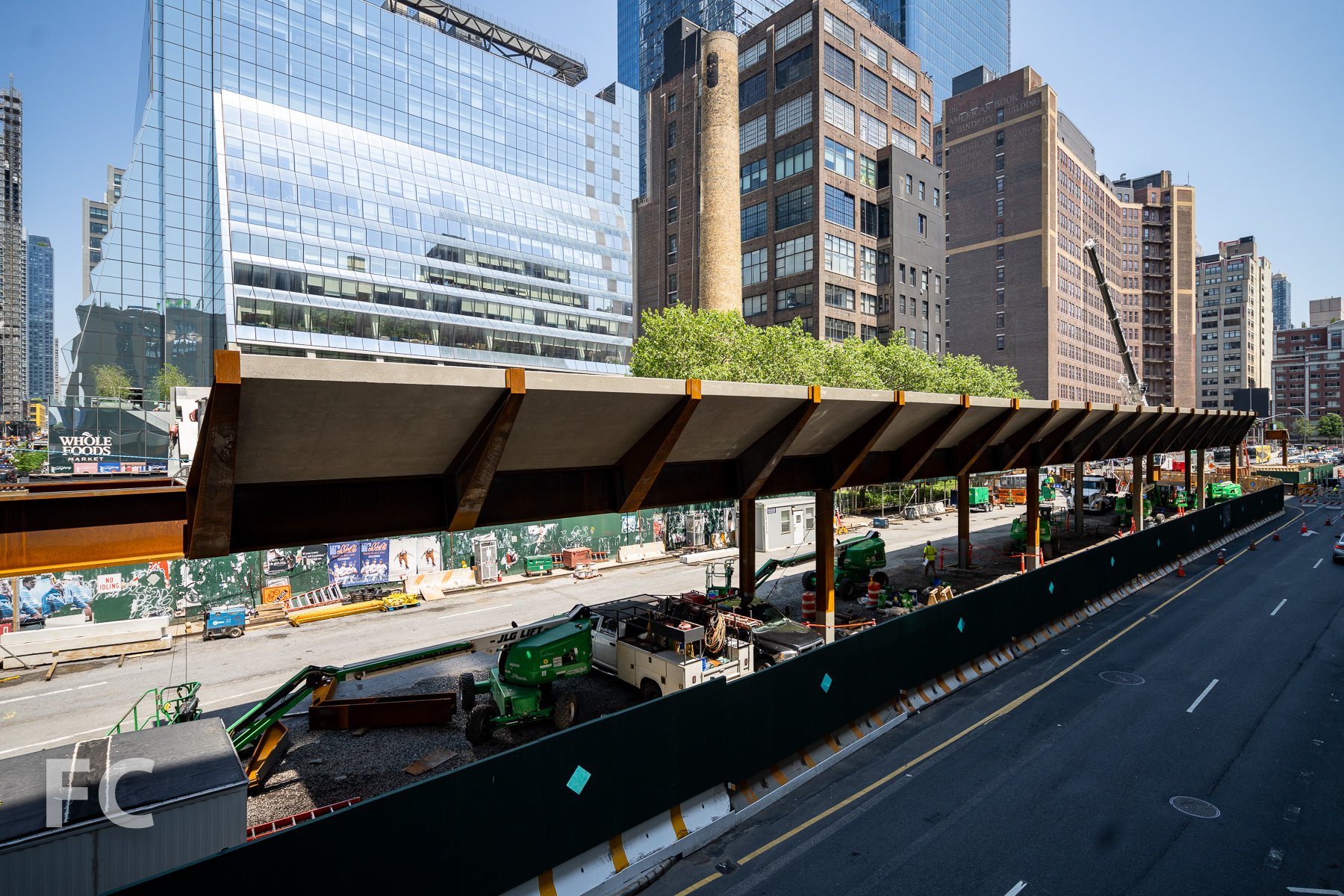 NYC's High Line Park Opens New Moynihan Connector Extension - Men's Journal