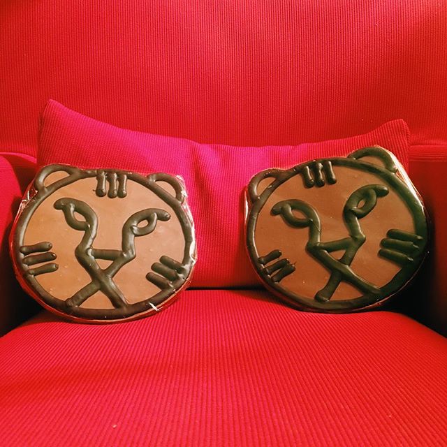 A couple of post-premiere tiger chocolates (these are as big as my head), thanks @iffr