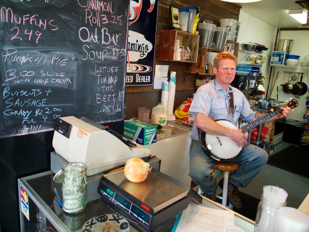 Best cafe ever in Sierraville, complete with live singing and poetry. Not half bad hot chocolate too.