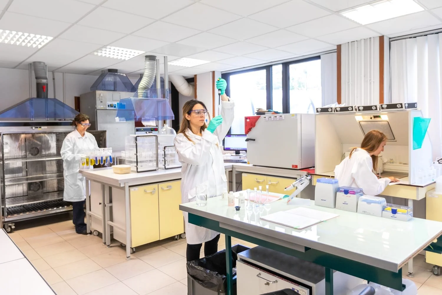 Photographe industriel – activité de recherche scientifique en environnement technique