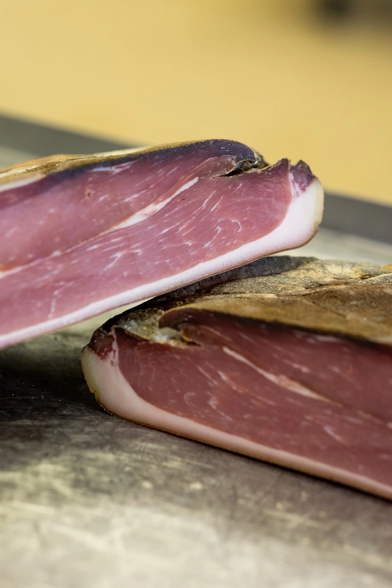 photographe agricole : détail du jambon de l'atelier Tradition de  Vendée.