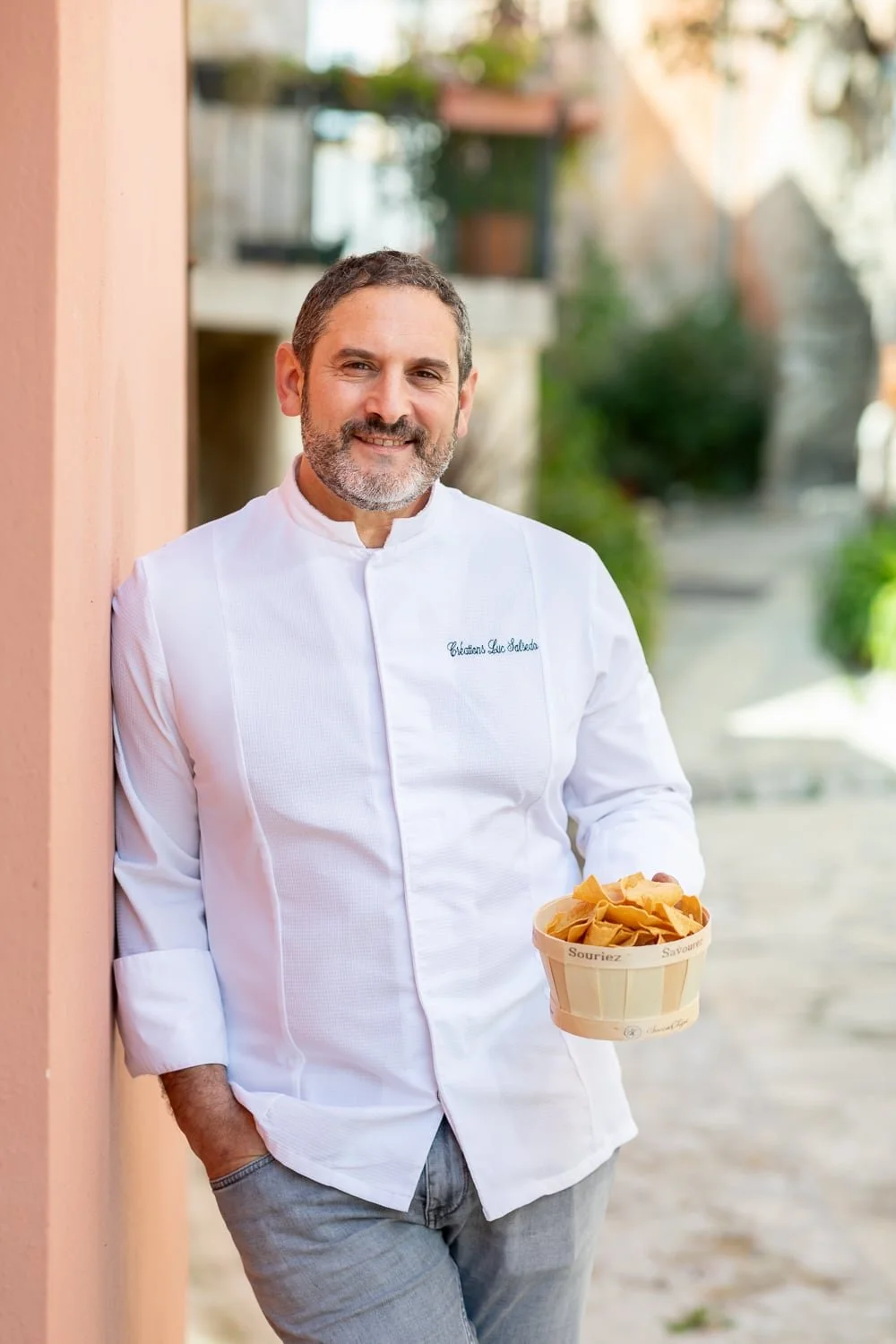 Portrait du producteur de chips artisanale Socca chips dans l'arrière pays niçois
