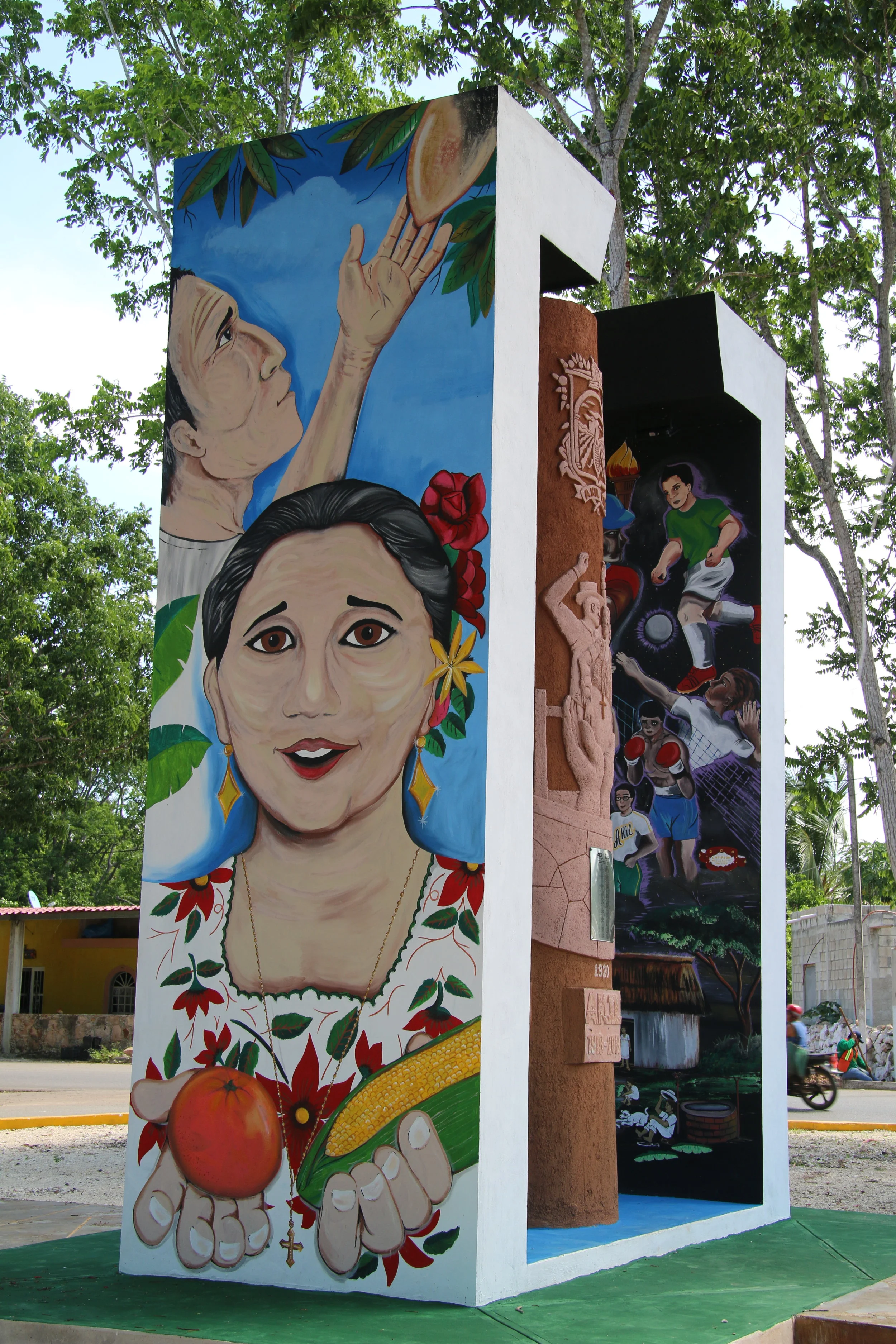  Mural at the Tekax entrance to Akil 