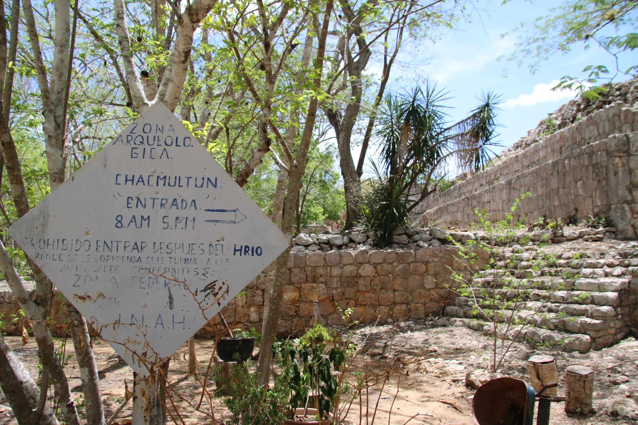 Chacmultun: the last site on the Puuc Route
