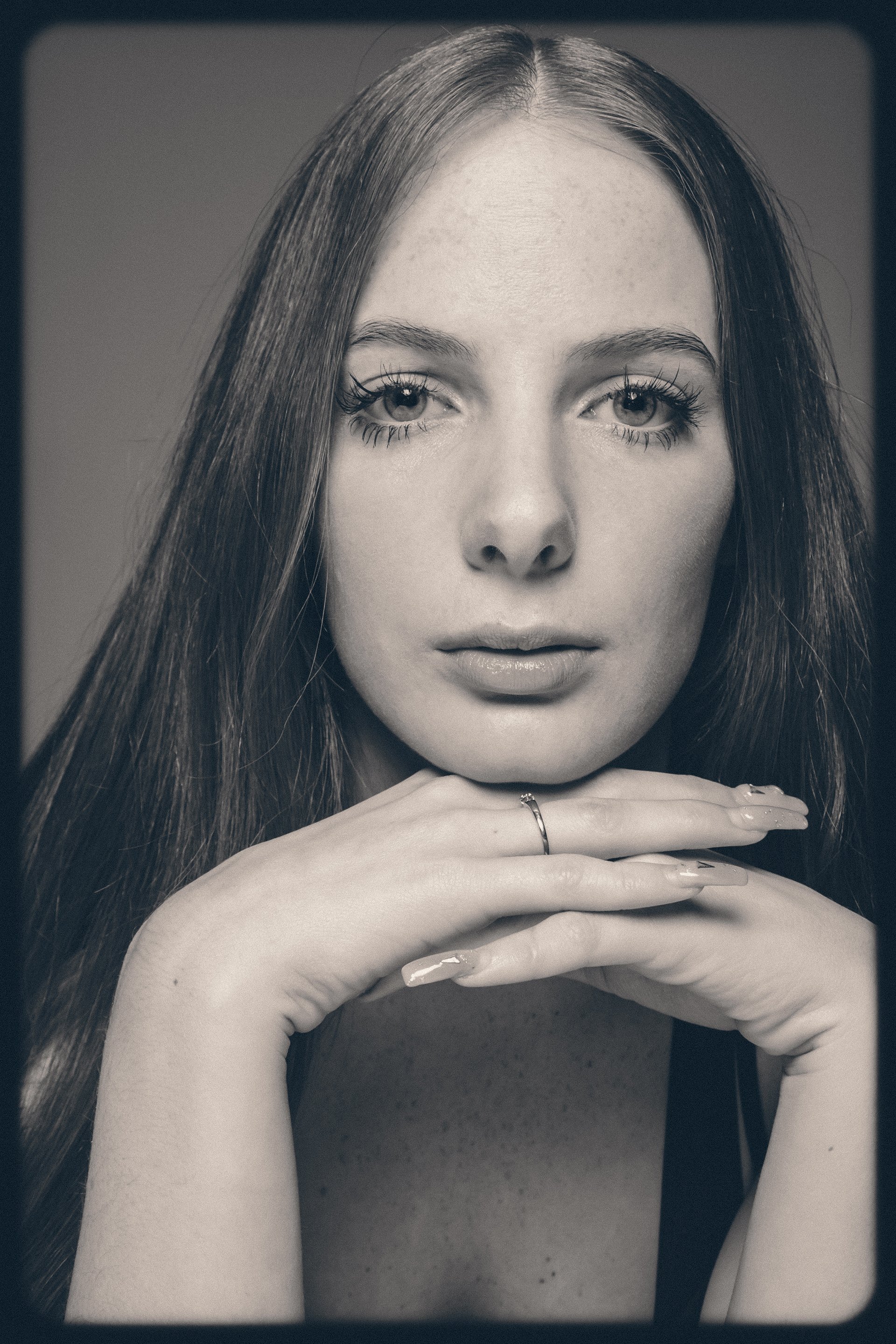 LIZ_VOGUE_CHLOE-2223-2 2.jpg