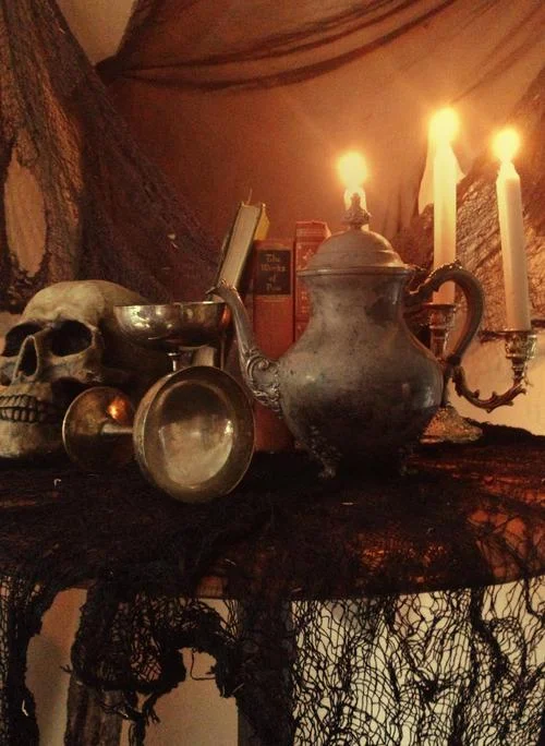 tarniched_teapot_patina.jpg