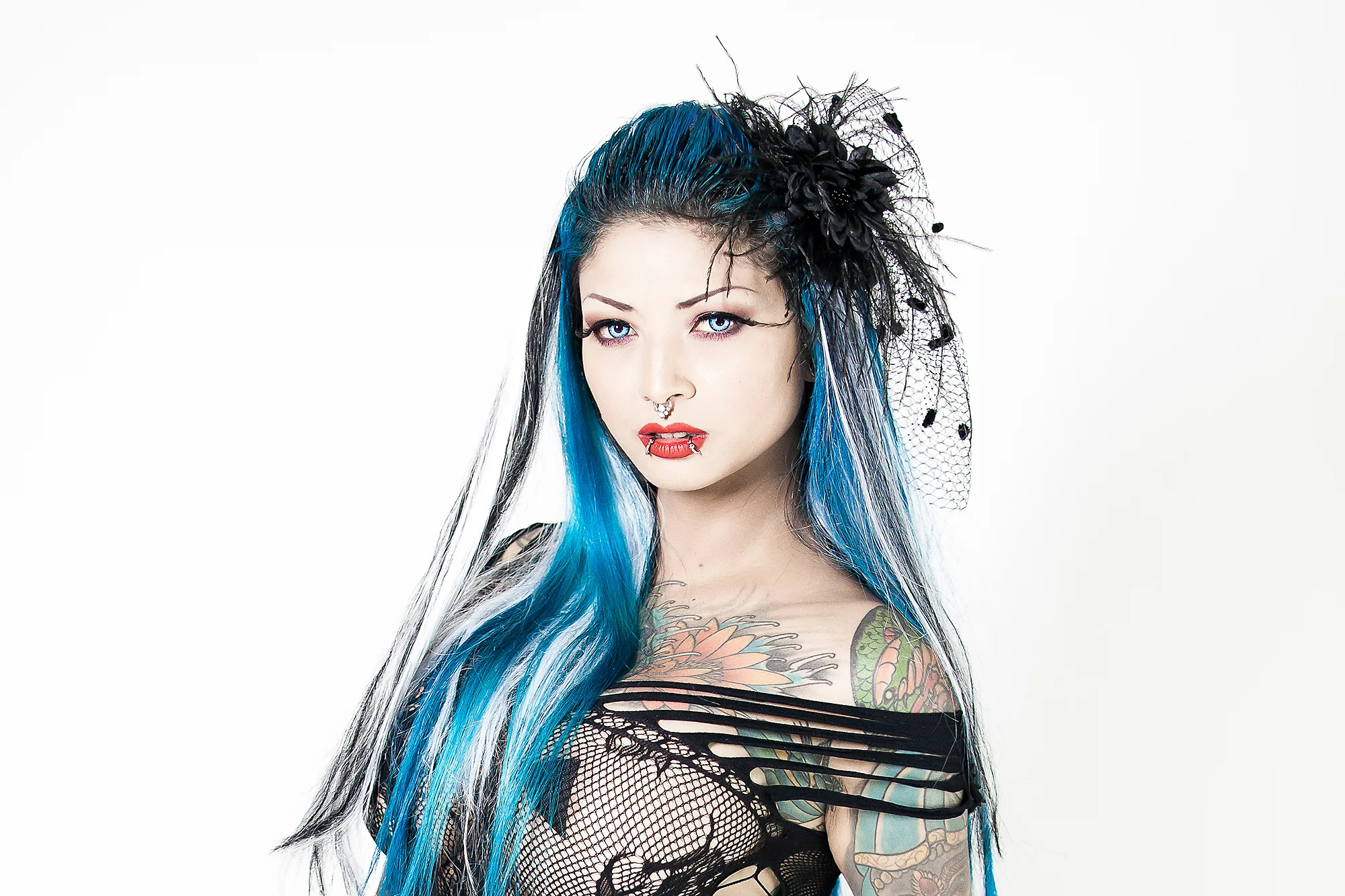 Surreal Beauty Magazine—Issue 256