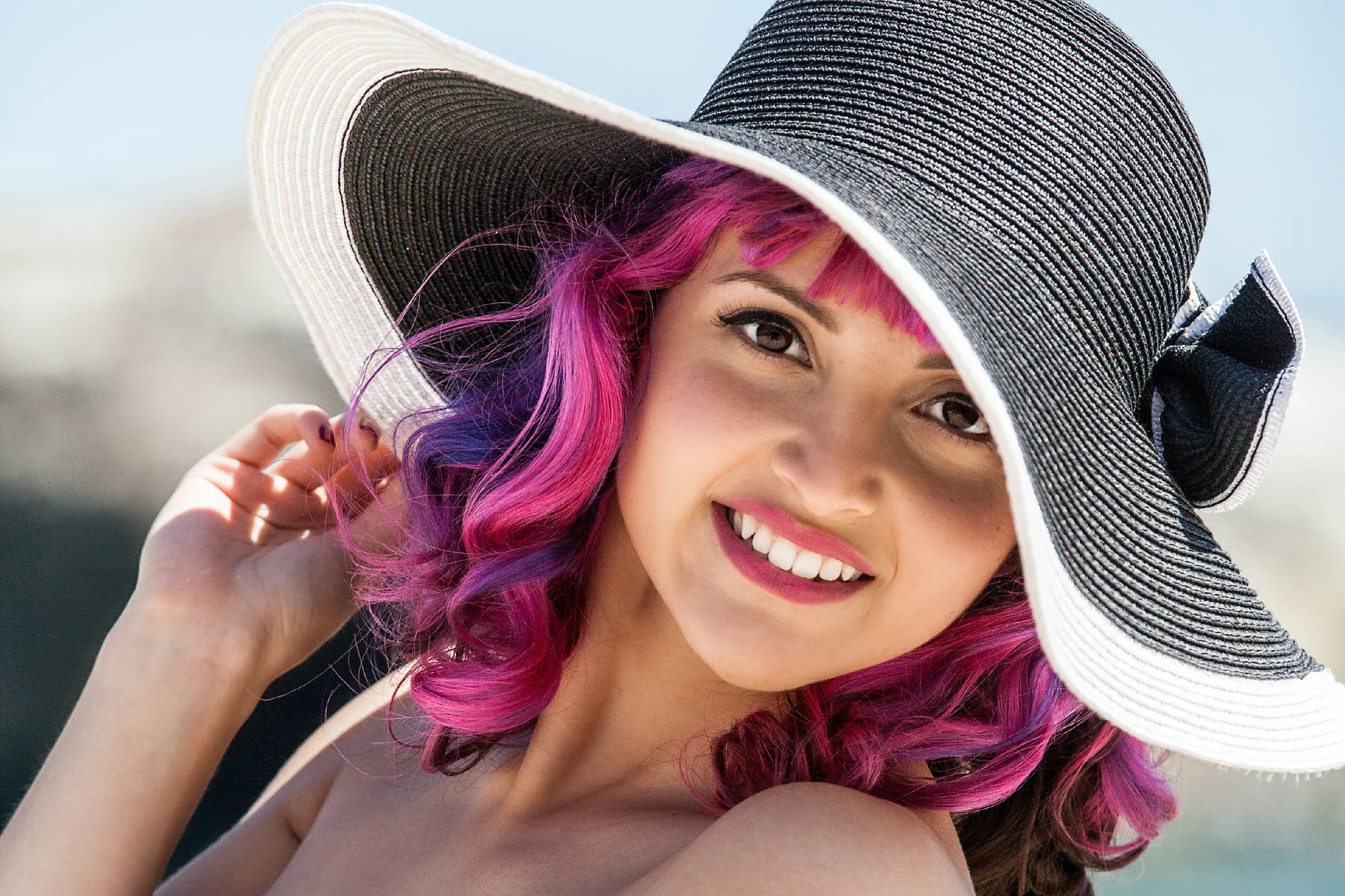 Surreal Beauty Magazine—Issue 198