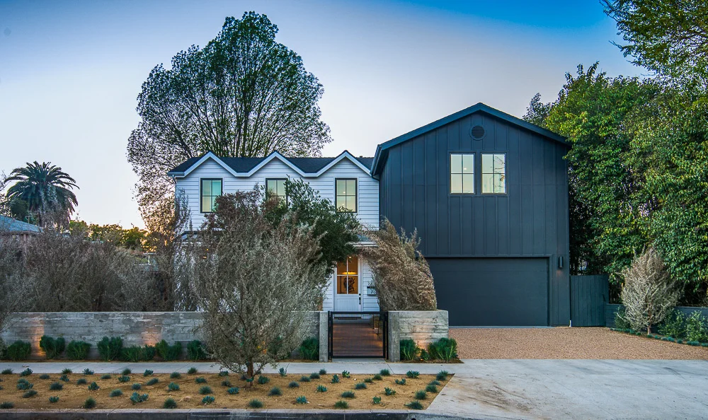 4173_Nagle_Avenue-01.jpg
