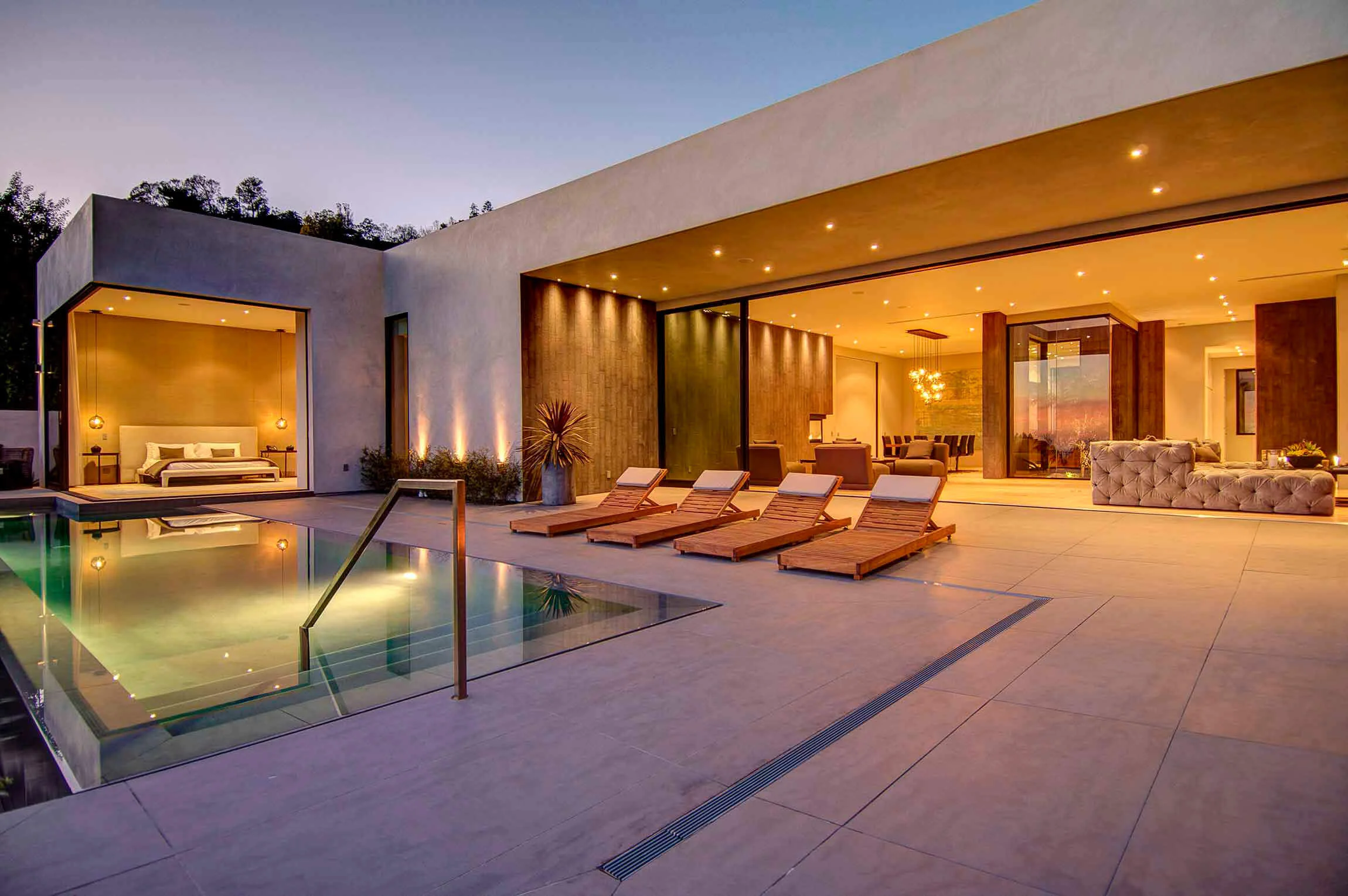 Spectacular-Views-Over-Los-Angeles-34-SFW.jpg