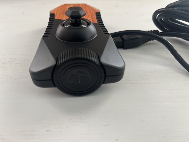 Gamepad Classico Atari Nuovo Gamepad Cablato Hyperkin Ranger Per Atari ...
