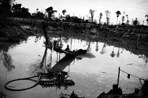 Guerra_0410_peru_sm.jpg