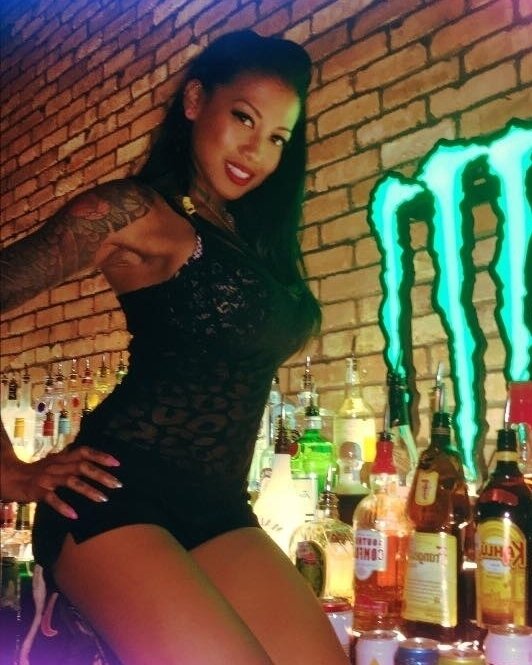 Who's gonna come out and see me behind the bar this weekend in Austin? 😘 http://www.lilythaiclub.com 👍
#LilyThai #Adult #Film #Actress