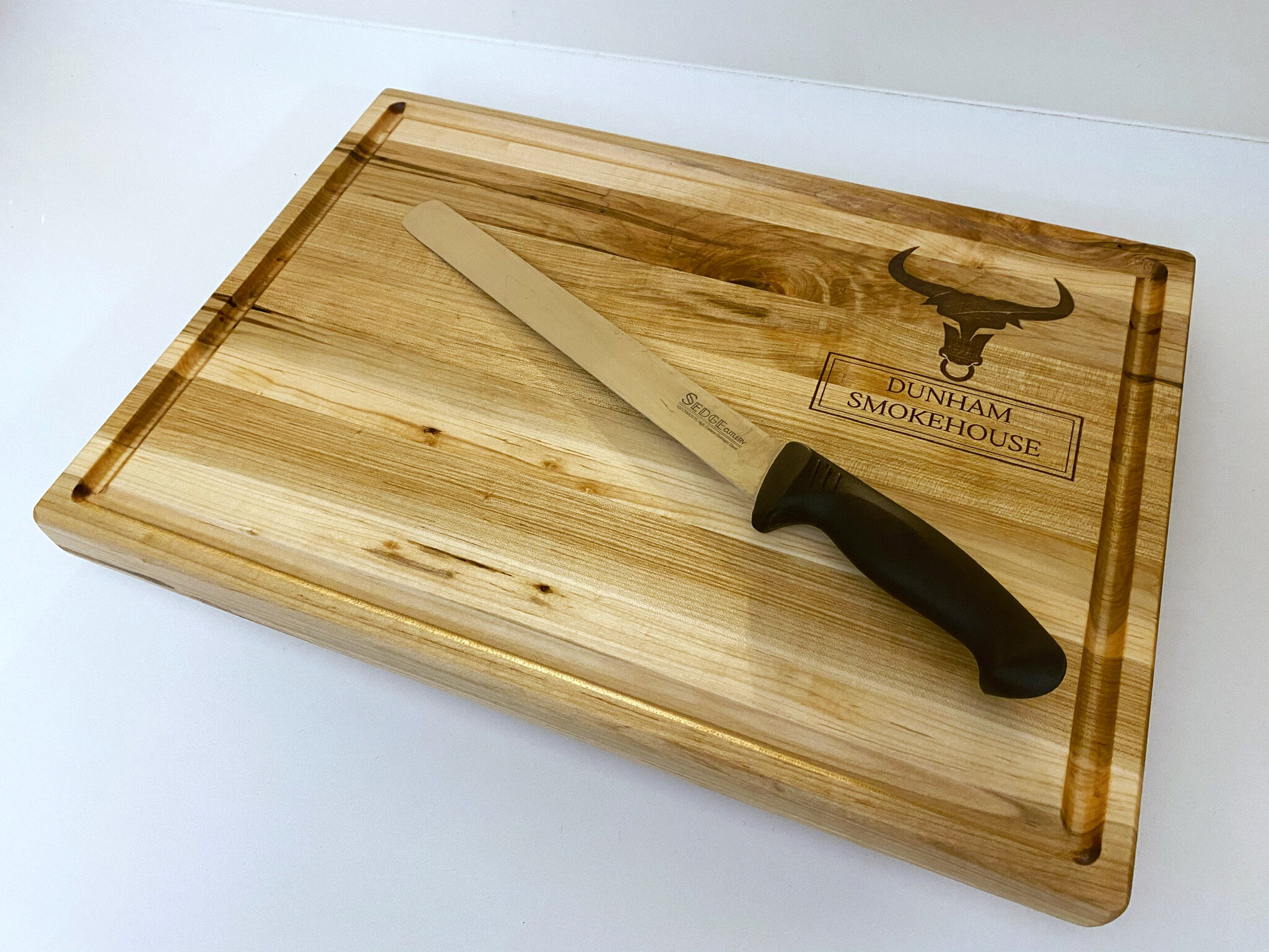 Maple Cutting Board with Juice Groove &amp; Raised Bottom