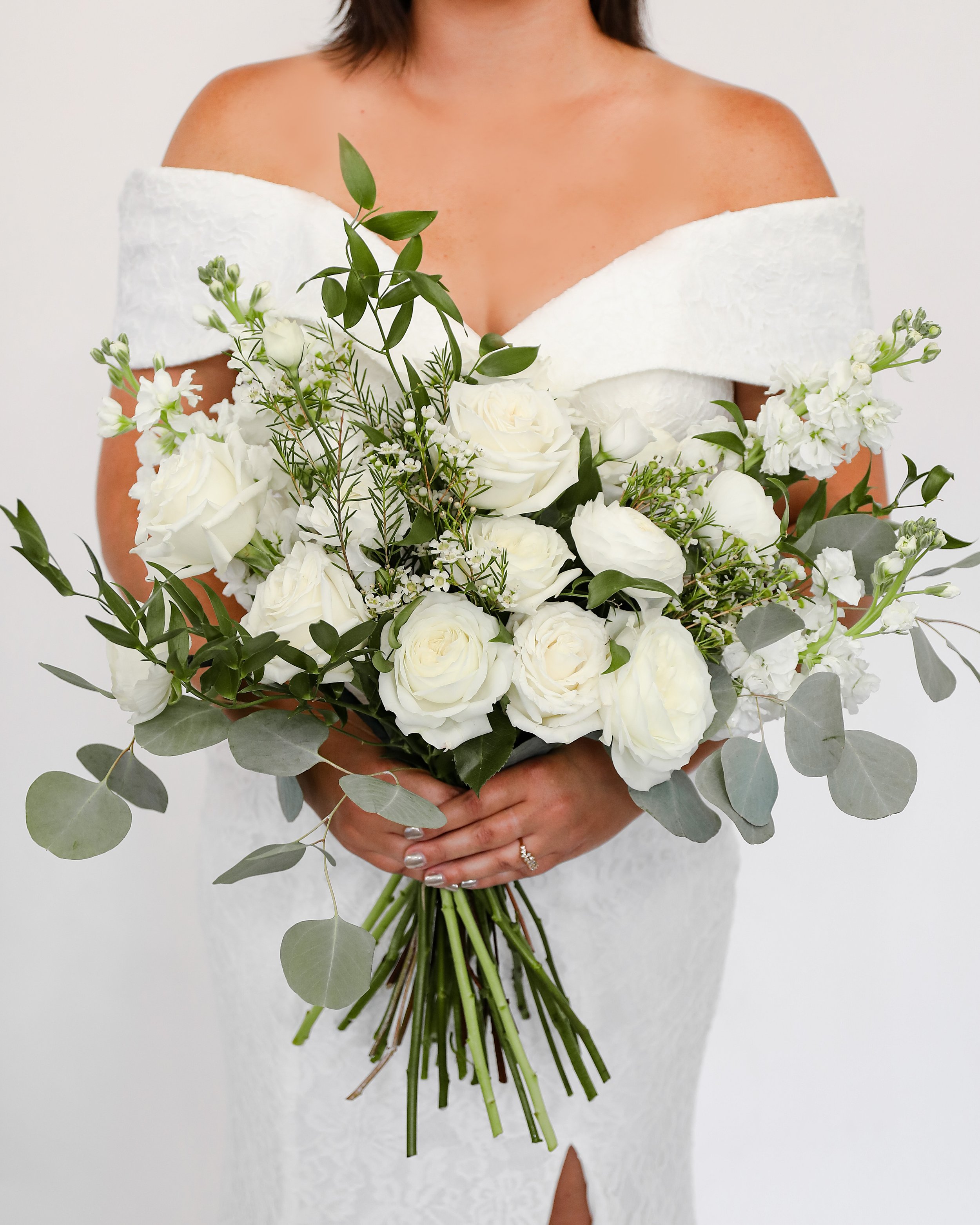 Wedding A La Carte_Elegant Garden_Classic Bridal Bouquet-.jpg