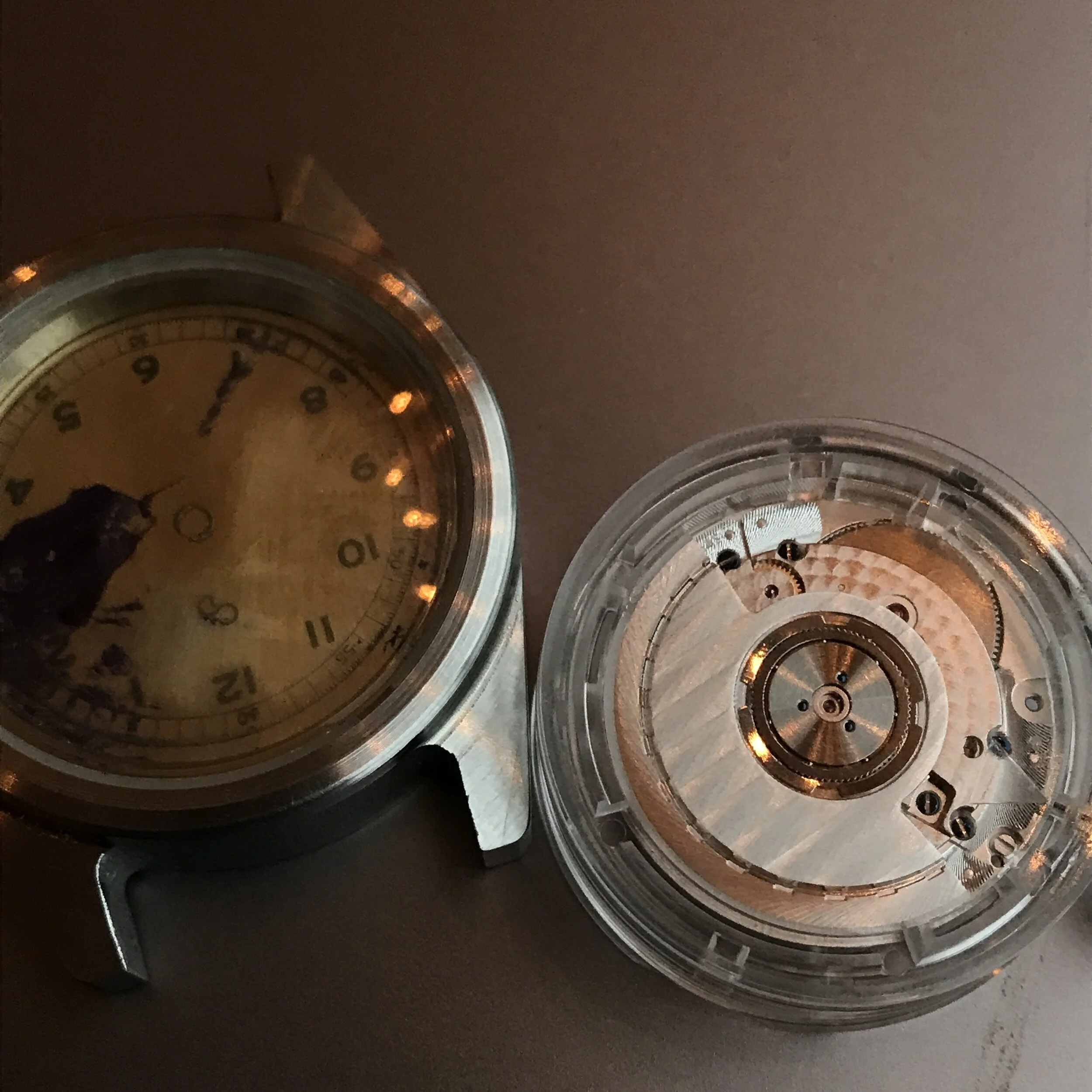 The prototype case V1 with the laser etched dial and a new Sellita SW300 movement which will be fitted.