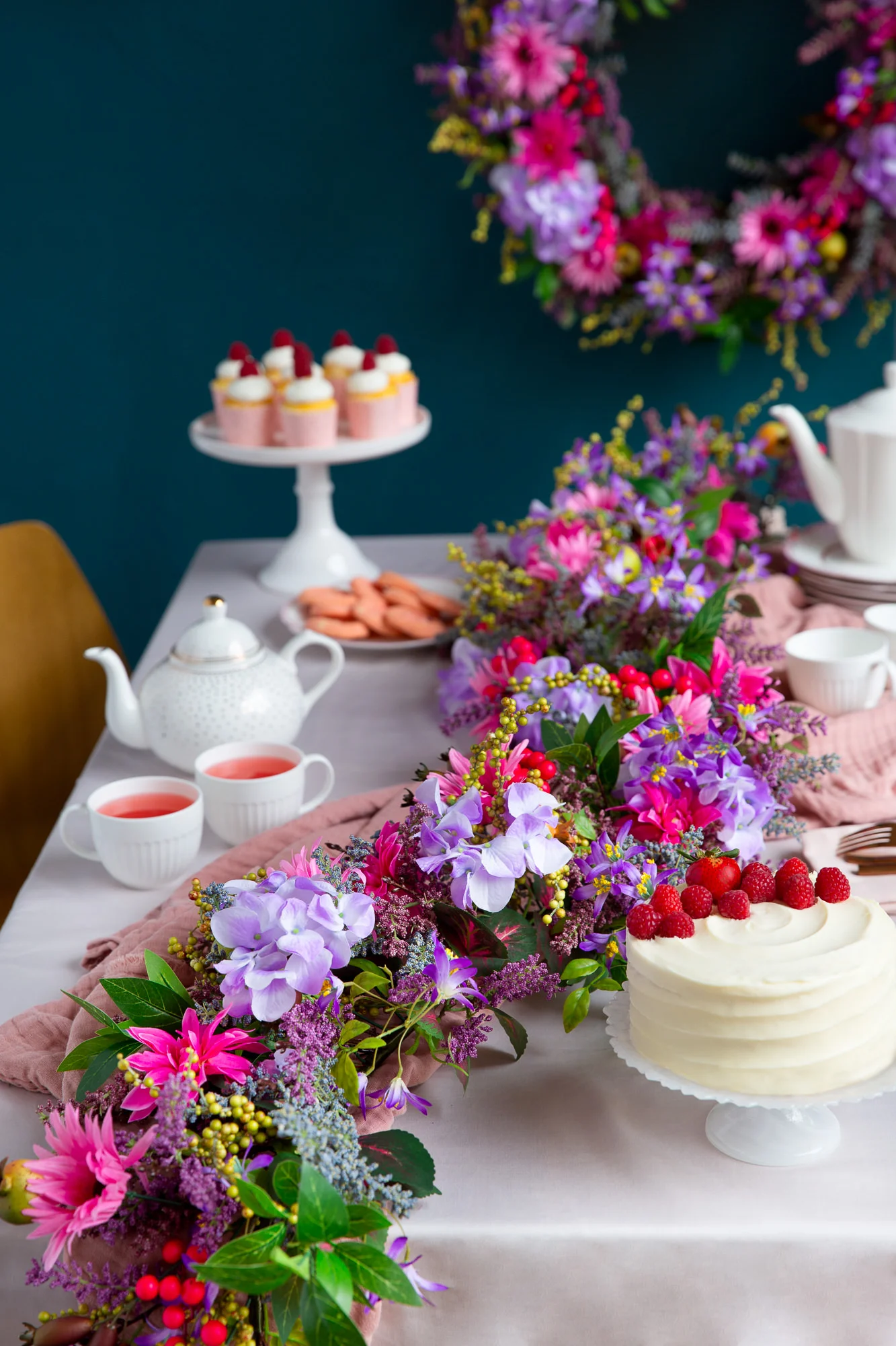 FLR-1911004_Summer Dasisy_Wreath-Garland-1179-Edit.jpg