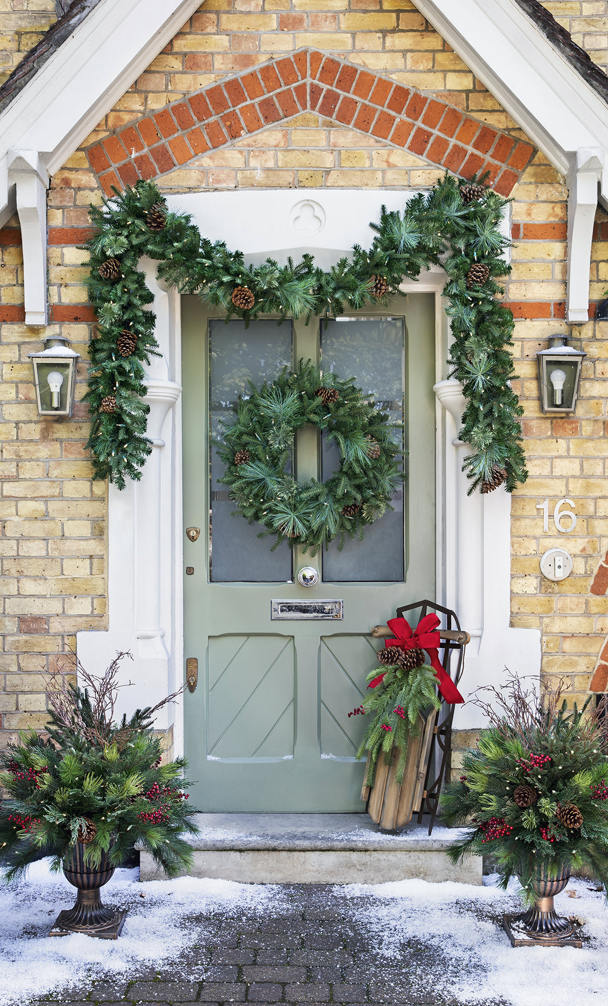 13_Mixed-Evergreen-Wreath-Garland-Aurora-Potted_4001417_4000885_Catalog-SM_0770-Edit.jpg