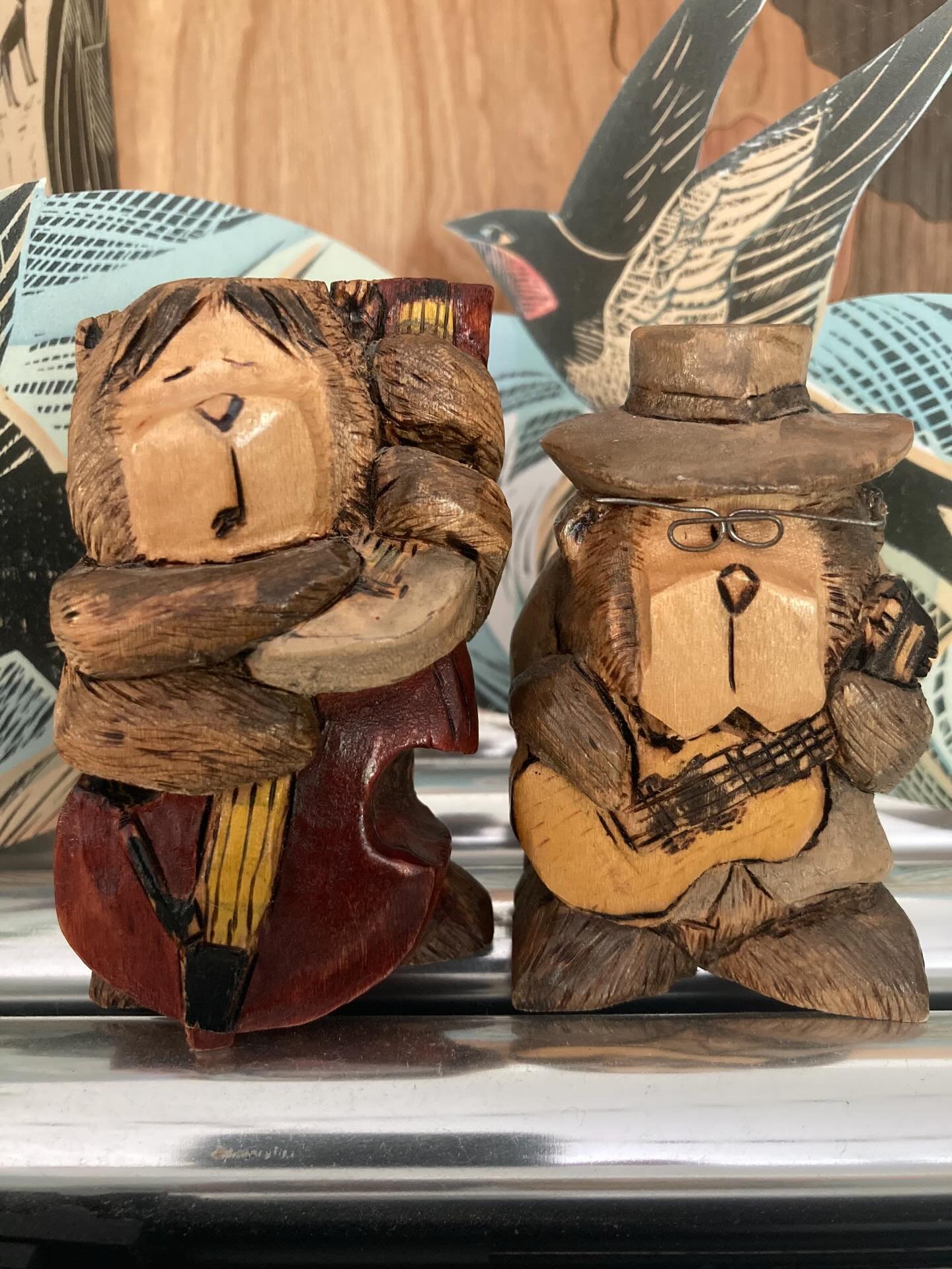 🎶✨(((Live from our Living Room)))✨ 🎶 TONIGHT! We&rsquo;ll be back at it, playing and streaming live for you tonight at 6:30pm PDT. Catch us over on our Facebook page or on our Misner &amp; Smith YouTube channel. There&rsquo;s always a front seat wa