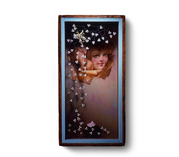 ROSE 5.5" x10.5" x 3" clay head in pod, wired pearls and a vintage card
