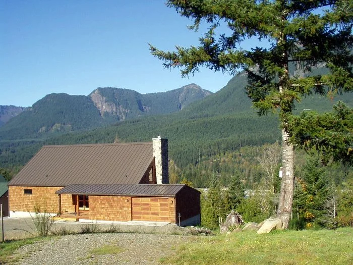 Cabin overlooking a Mountain