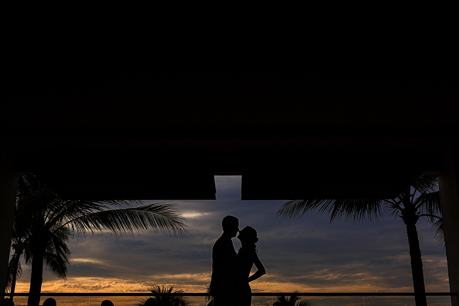 Silhouette of couple on Puerto Vallarta sunset at Hyatt Ziva Puerto Vallarta resort - Eder Acevedo cancun los cabos vallarta photographer