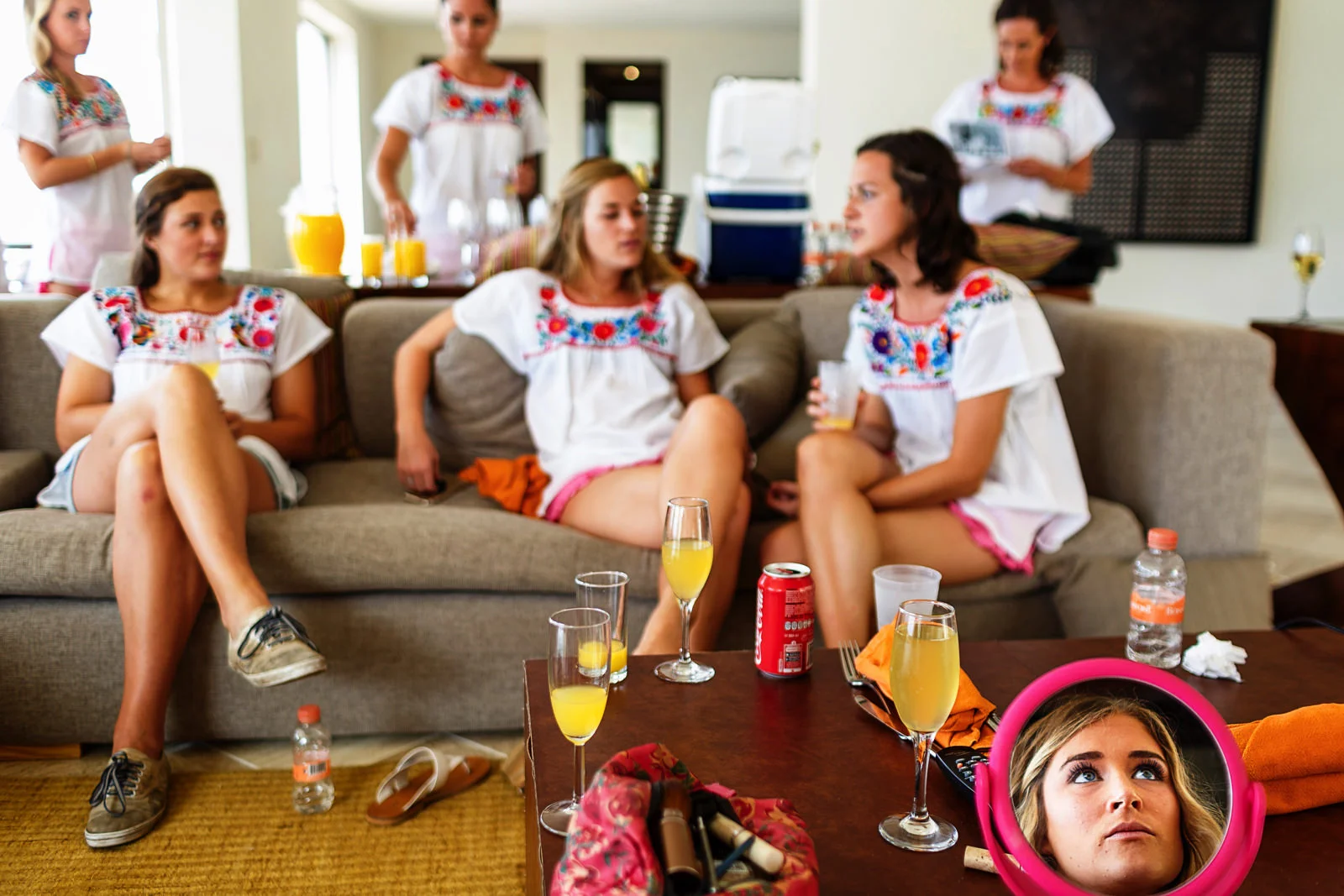 Bridemaids hanging in the suite - Eder Acevedo cancun los cabos vallarta wedding photographer