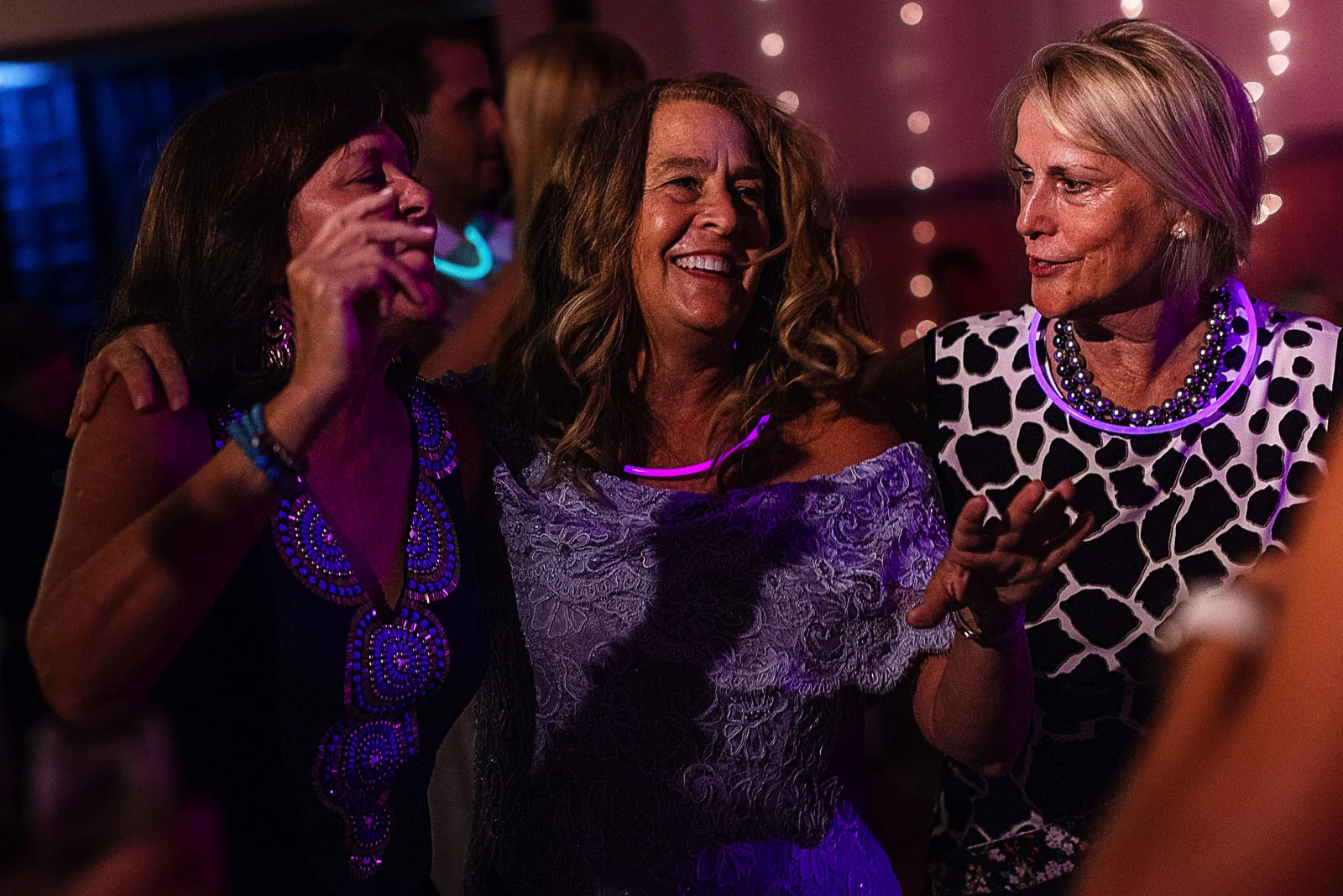 Mother of the bride and guests dancing at wedding reception - Eder Acevedo cancun los cabos vallarta wedding photographer