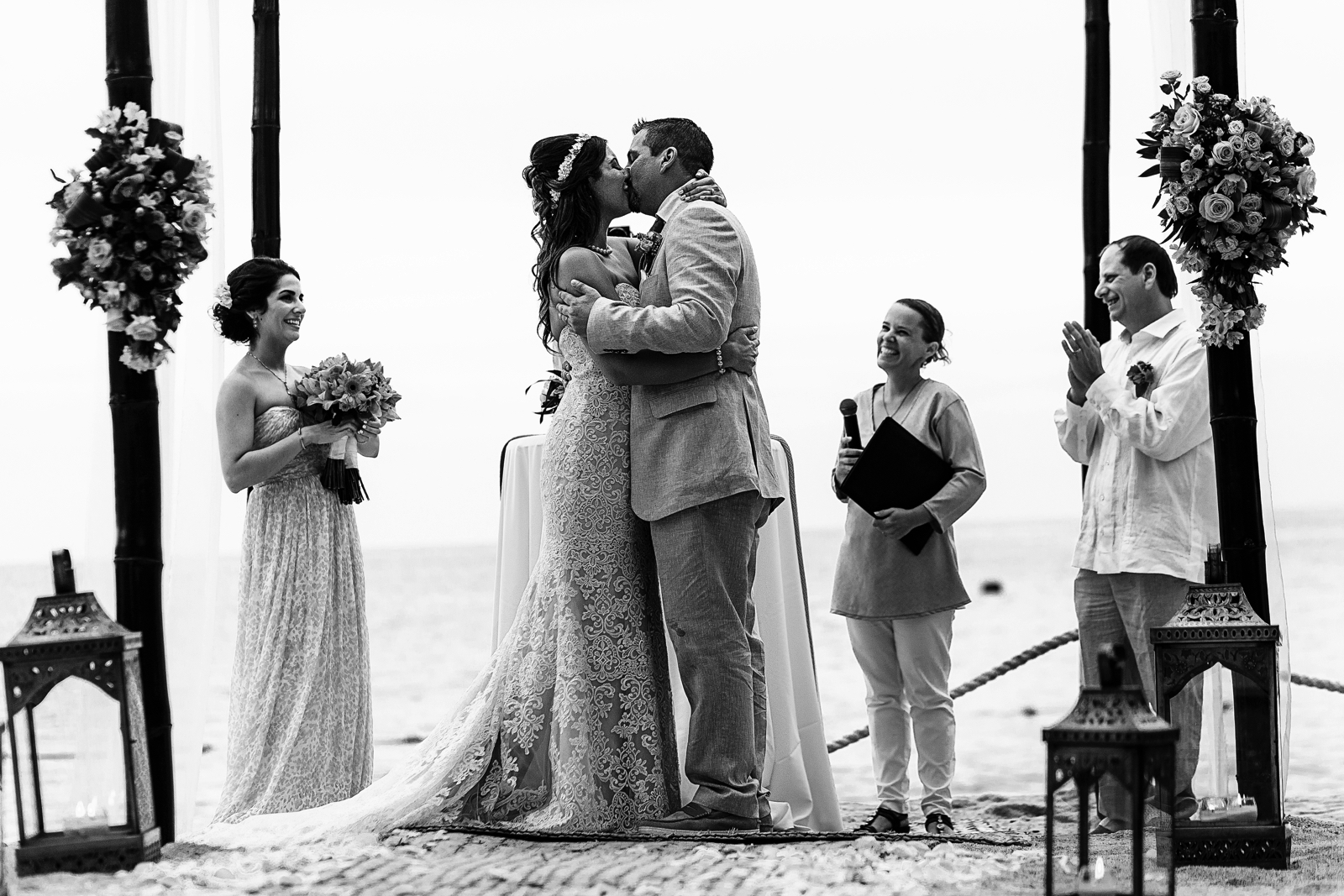 mismaloya-barcelo-wedding-ceremony