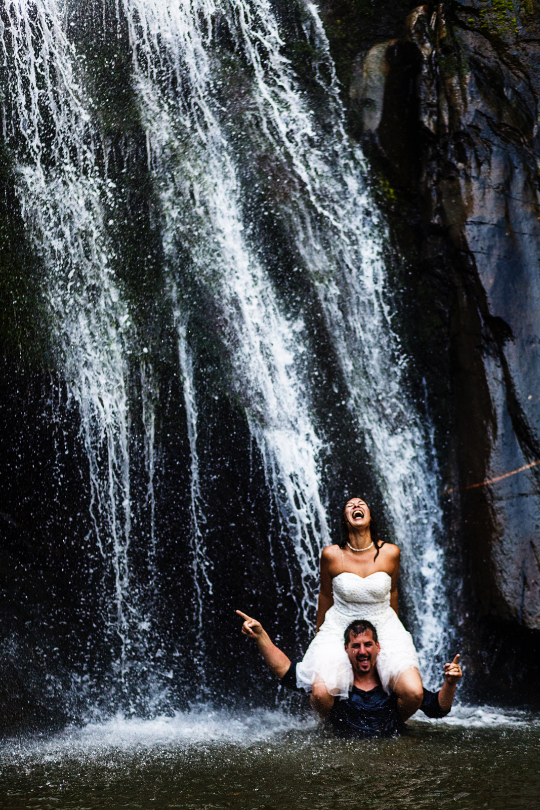 yelapa-waterfall-wedding-portrait-session