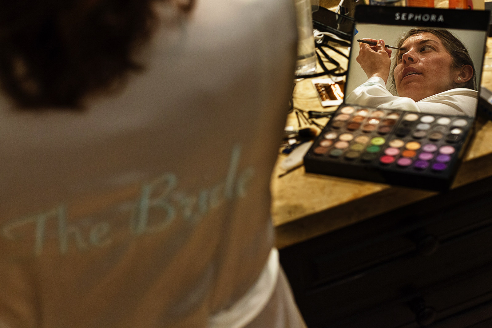 bride_makeup_reflection
