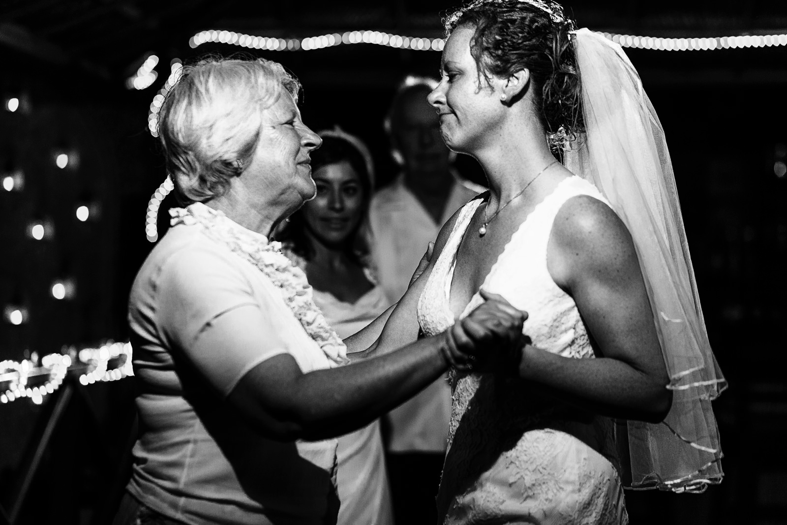 mother_daughter_dance_lesbian_couple