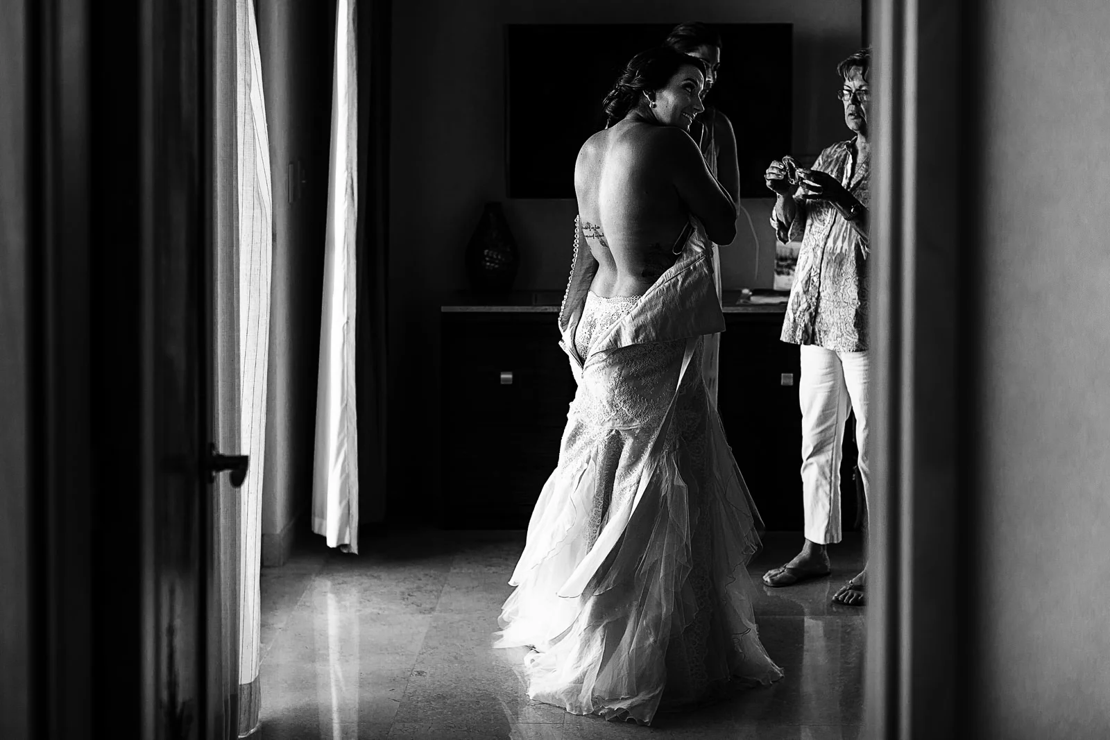 bride-dress-hearings