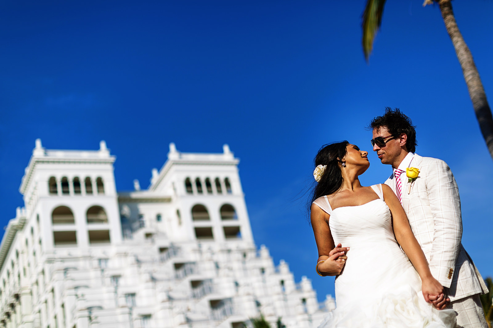 rib-palace-wedding-groom-bride
