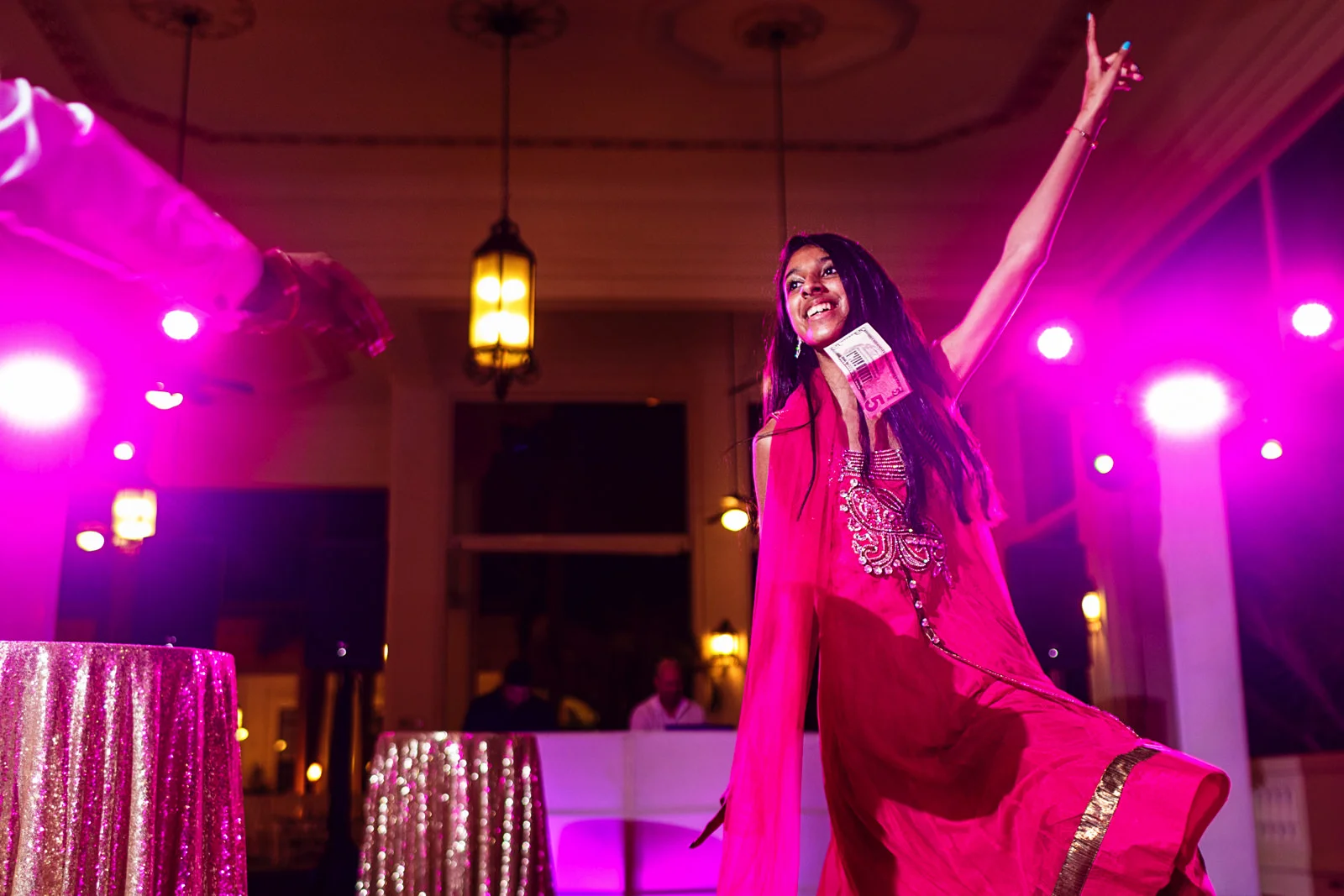 hindi-traditional-dance-riu-palace-wedding