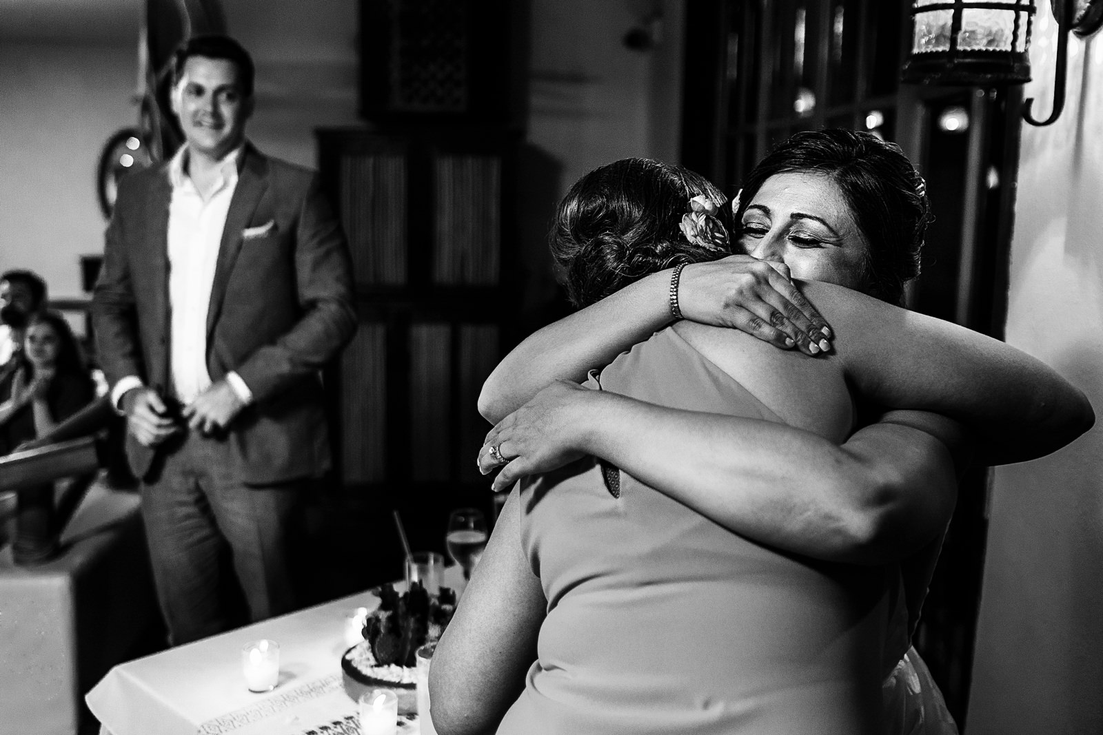 maid-of-honor-hugs-bride-speech