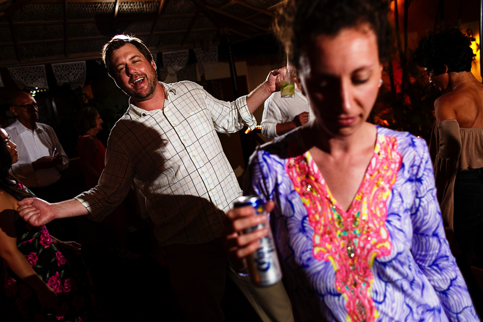 Wedding-guest-in-the-dance-floor