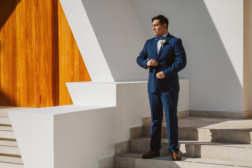 Groom’s portrait outside Canto del Sol’s chapel