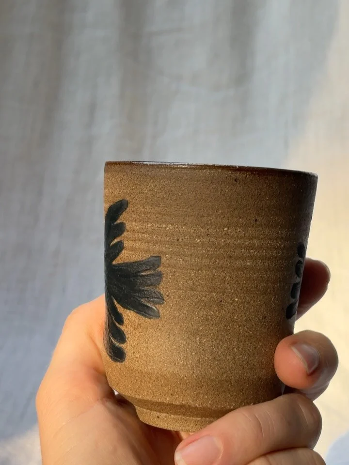 All western &aelig;ra mugs are live now! Head to aeracreative.studio or shop at the link in bio 🕊️

#fortworthmade #handmadepottery #texasmade