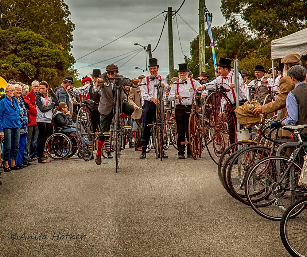 The first rider sets off. Photo courtesy © Anita Hotker