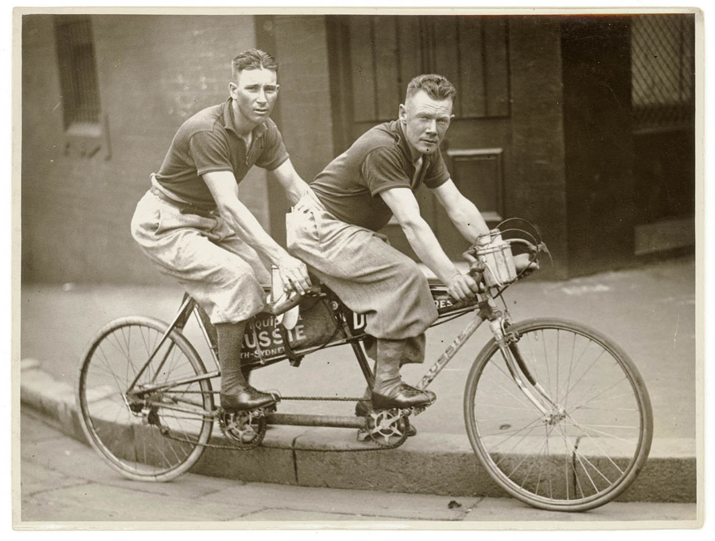 Jones (left) and Read on their Aussie tandem - image courtesy State Library of NSW